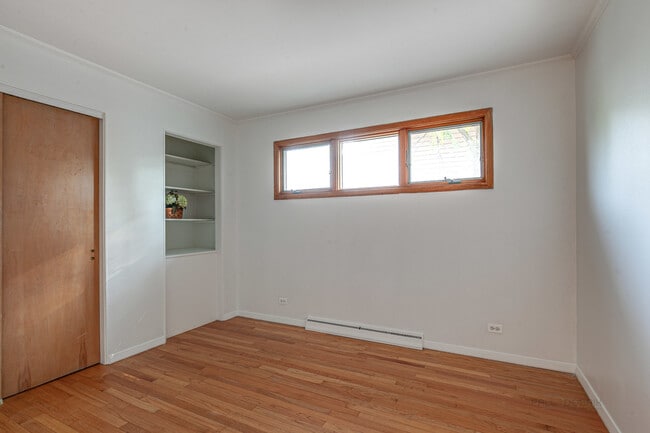 Building Photo - 370 Madison Ave