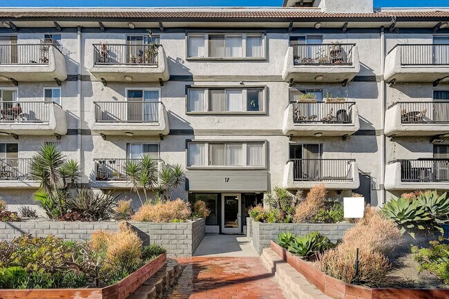 Building Photo - 17 Northstar St