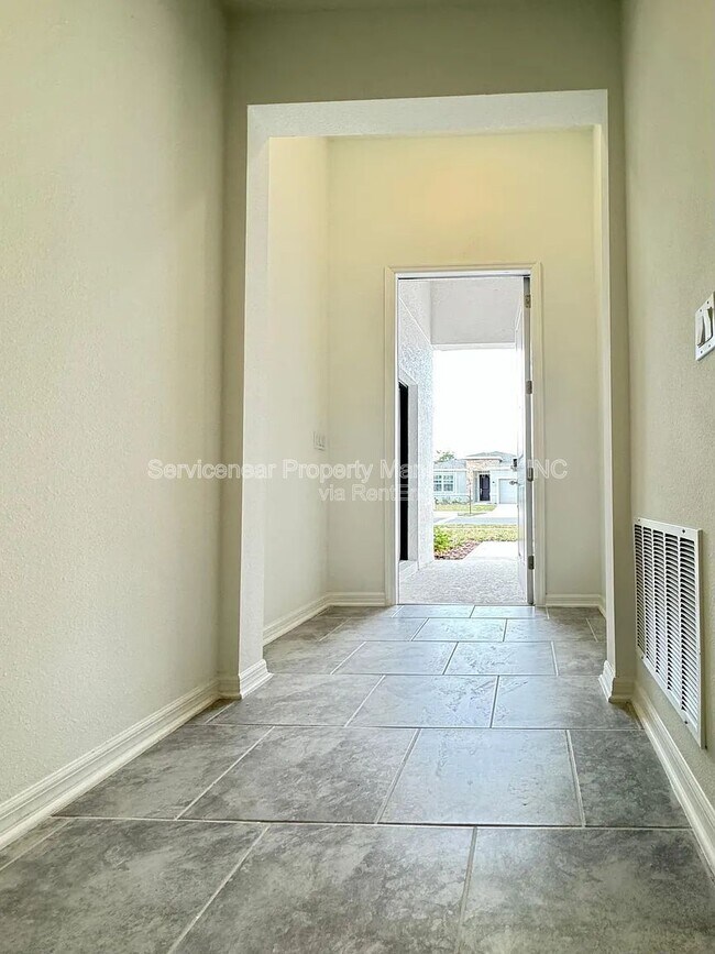 Building Photo - 5298 Diamondleaf Dr