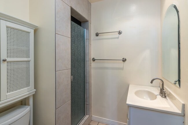 Building Photo - 6641 Murietta Ave