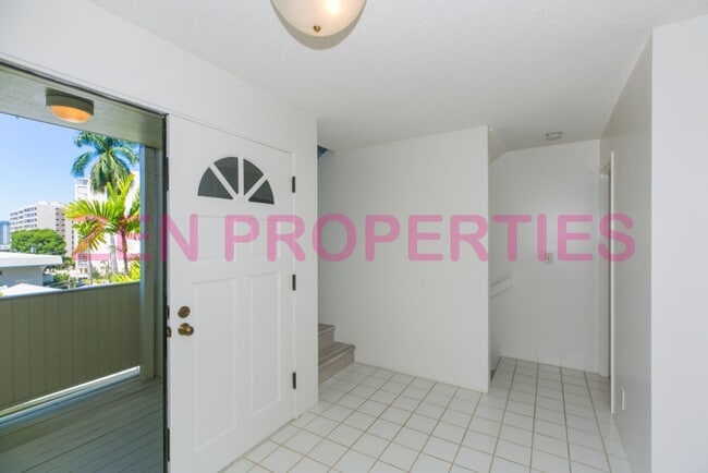 Building Photo - 3 bdrm/ 2.5 bath townhome for rent at Neho...