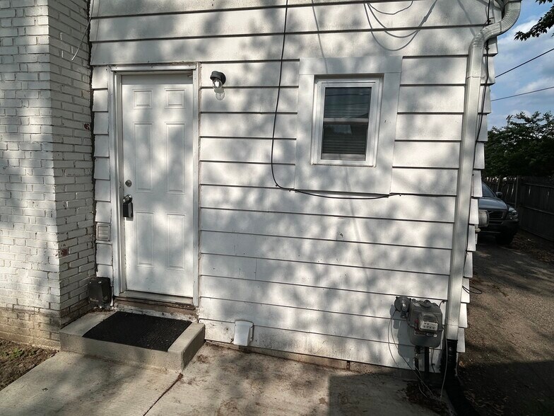 Building Photo - 12161 Inkster Rd