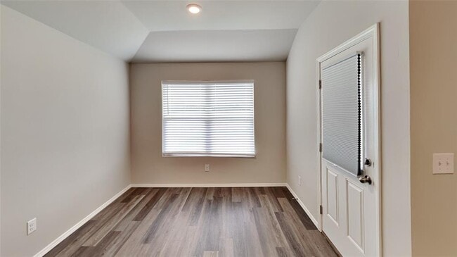 Building Photo - 10009 SW 41st St