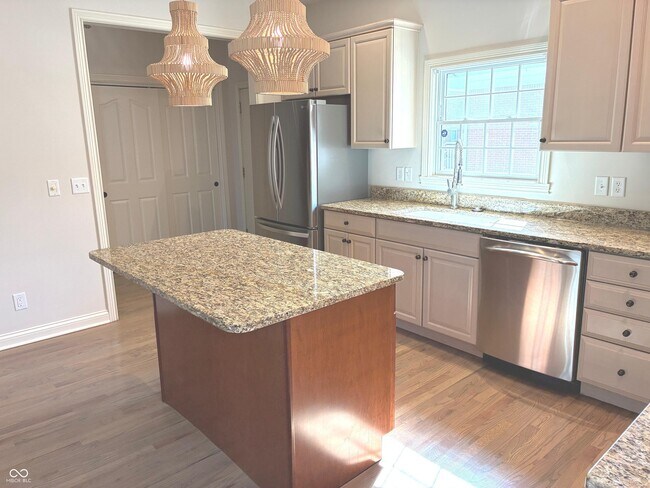 Building Photo - 70 Guilford Trail Dr