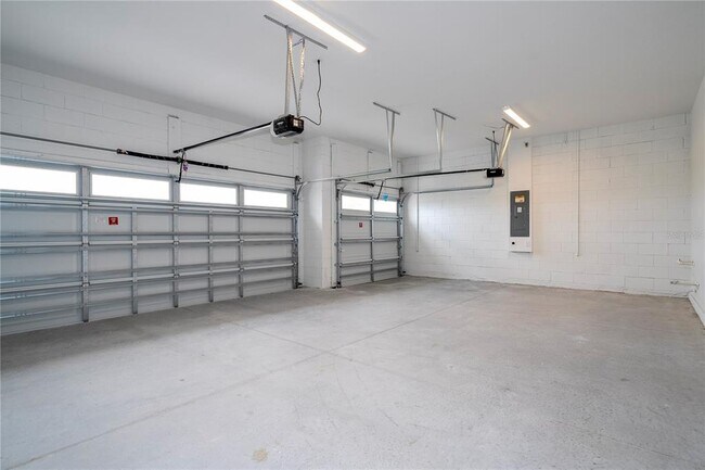 Building Photo - 450 Winter Grv Blvd