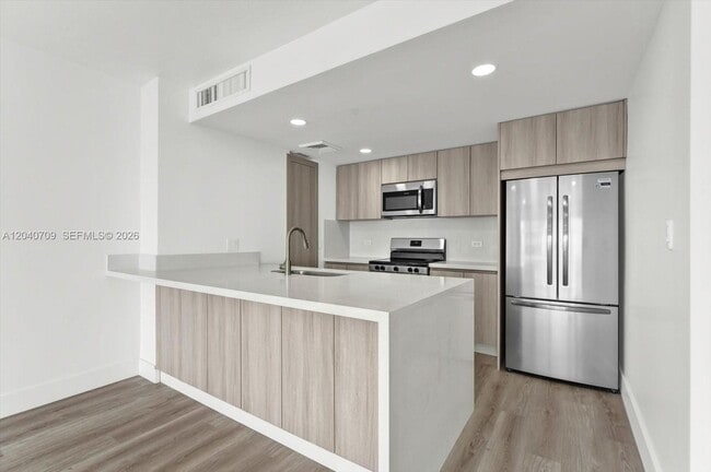 Building Photo - 2451 Brickell Ave