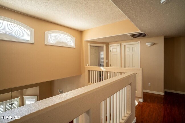 Building Photo - 12421 Tierra Encino Dr
