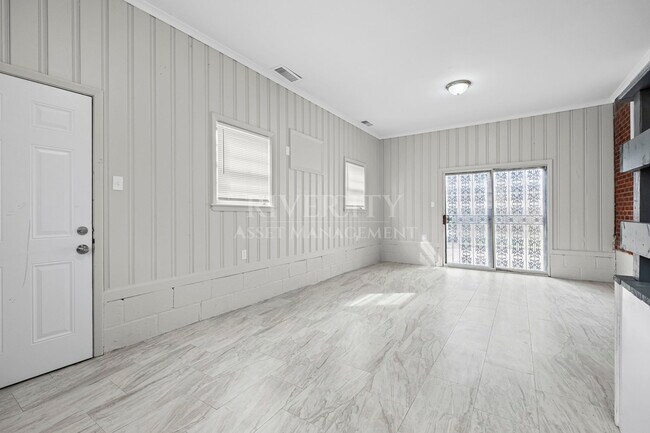 Building Photo - 3405 Medford Cove