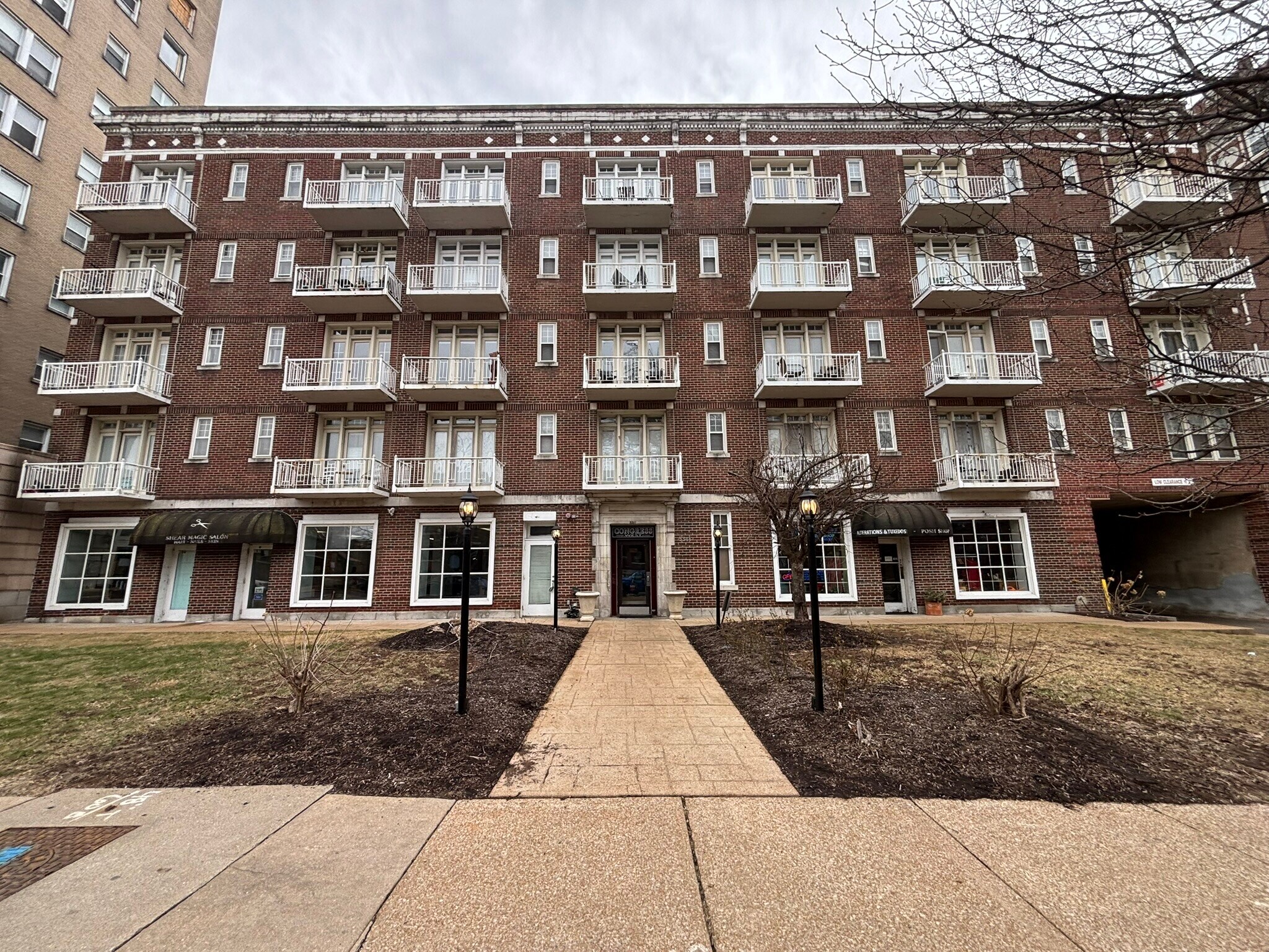 Building Photo - 5316 Pershing Ave