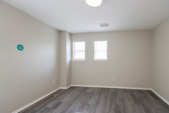 Building Photo - 22922 Twisting Pine Dr