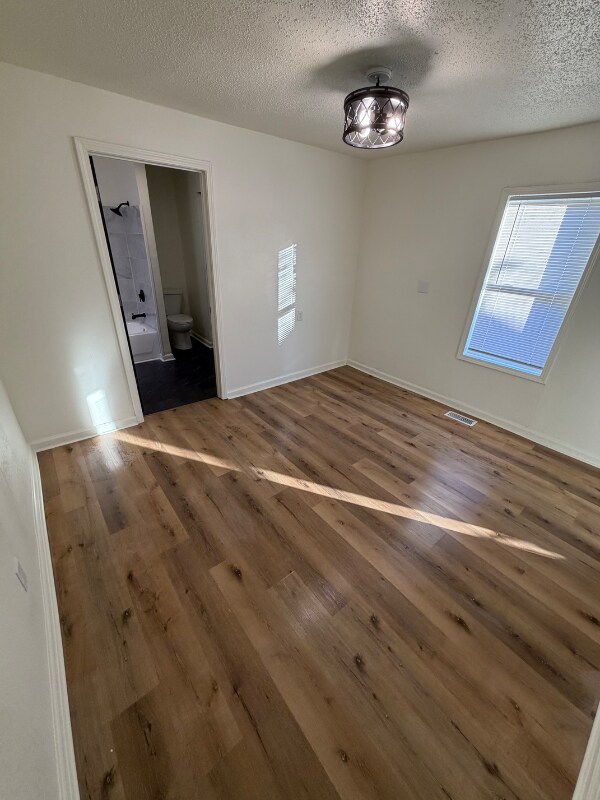 Building Photo - 2451 Chelsea Ave