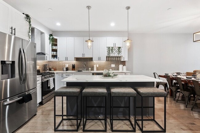 Building Photo - 1611 N 27th St