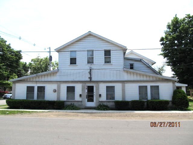 Primary Photo - 75 Clinton St