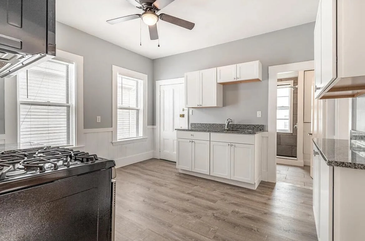 Building Photo - 49 Harrison St