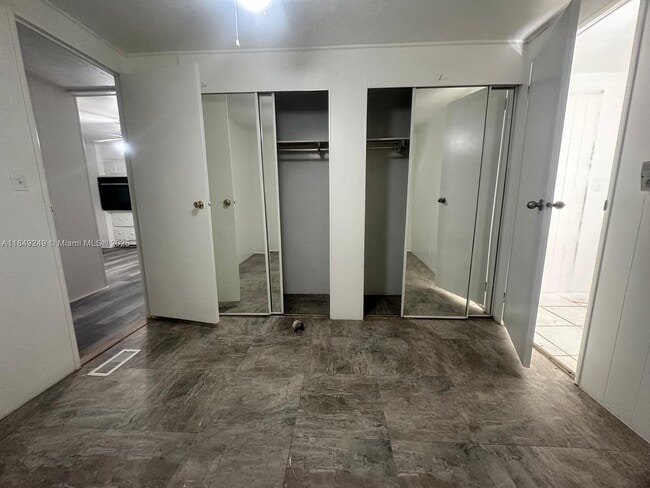 Building Photo - 23017 Watergate Cir
