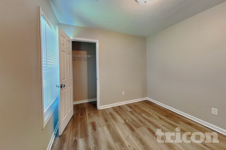 Building Photo - 212 Dorchester Dr