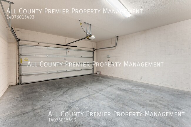 Building Photo - 4775 Creekside Park Ave