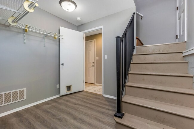 Building Photo - 11580 Highland Park