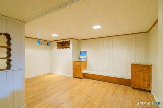 Building Photo - 33 Sky View Dr