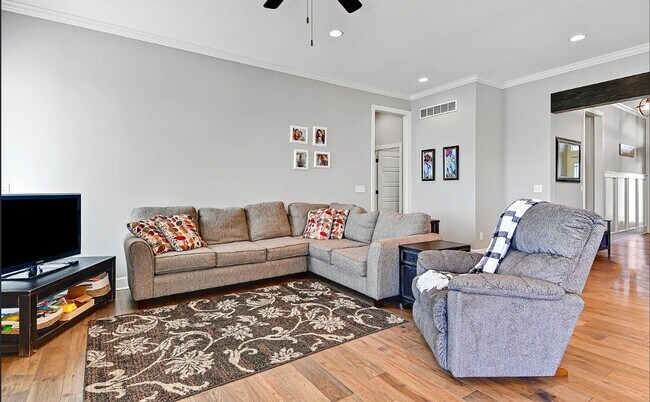 Building Photo - 4 BR/3BA | Newly Renovated Single Family Home | 3-Car Covered Parking | Back Deck
