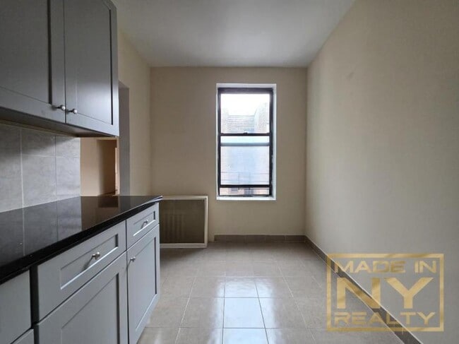 Building Photo - 2 bedroom in FLUSHING NY 11358
