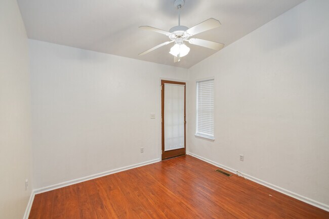 Building Photo - 289 Fern Hollow Rd