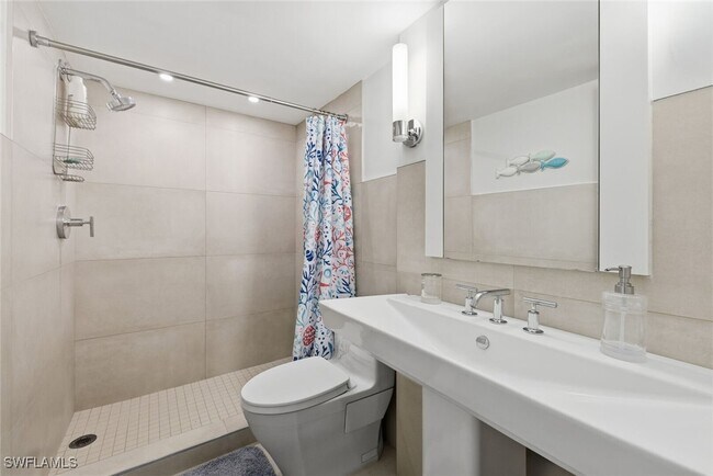 Building Photo - 4200 Belair Ln