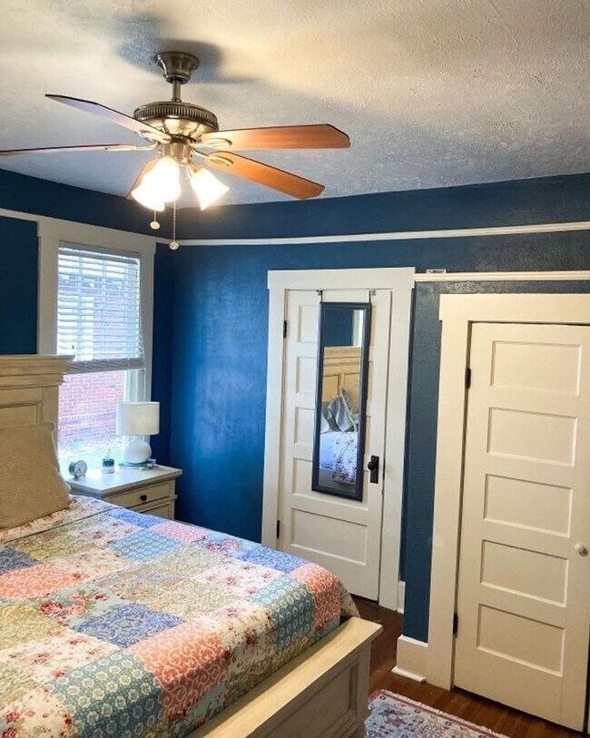 Building Photo - Midtown Bungalow 2BR House in Columbus Near Park