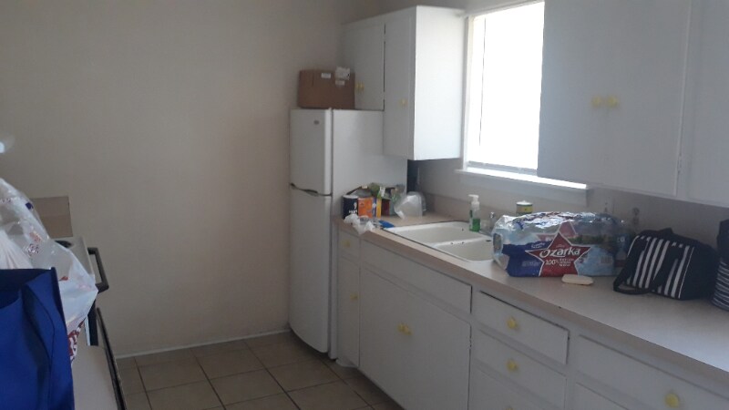 Building Photo - 2611 6th Ave