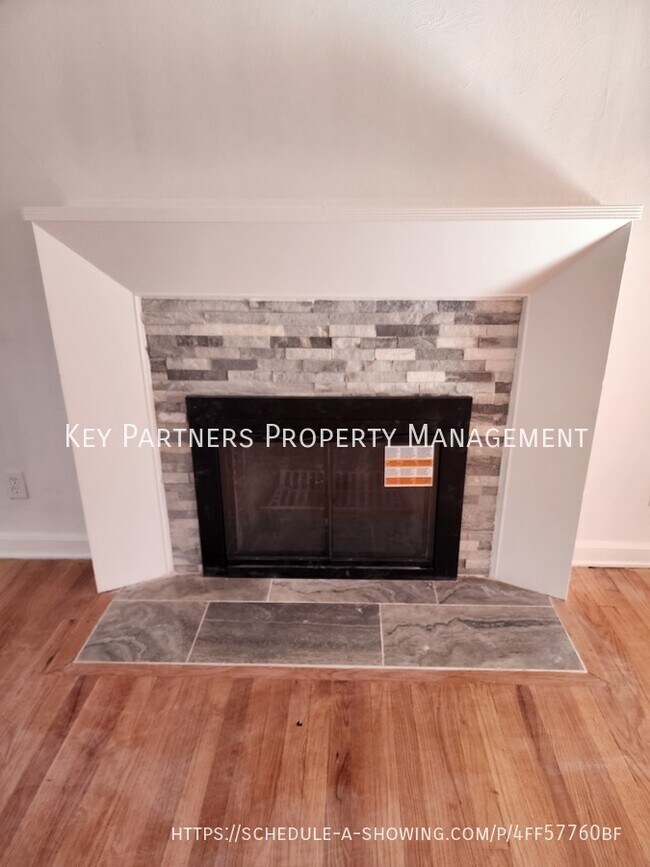 Building Photo - 318 E 68th St