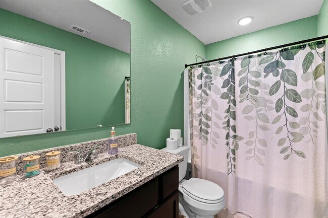 Building Photo - 121 Lazy Lizzy Rd