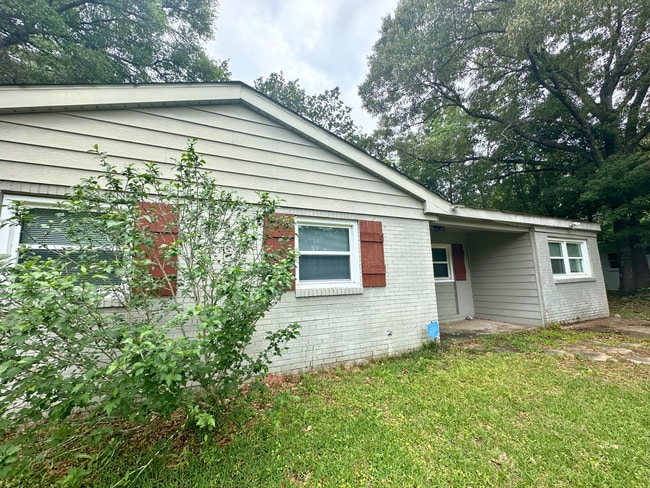 Building Photo - 4077 S Lancewood Dr