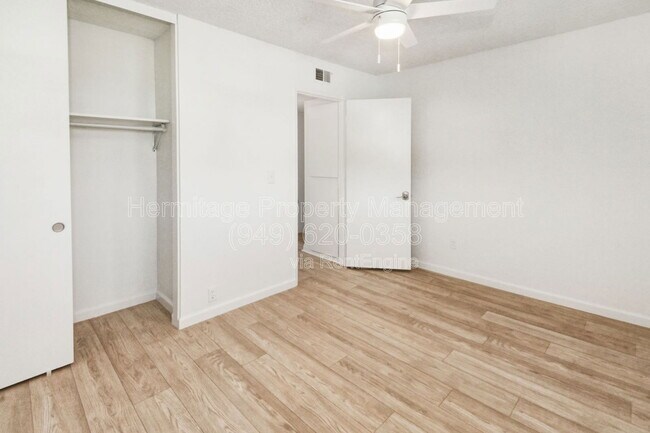 Building Photo - 35 Kazan St