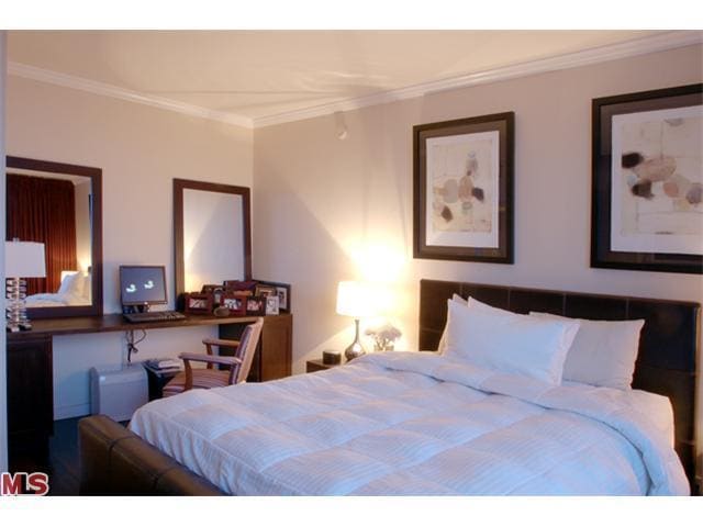 Bedroom - 4411 Los Feliz Blvd