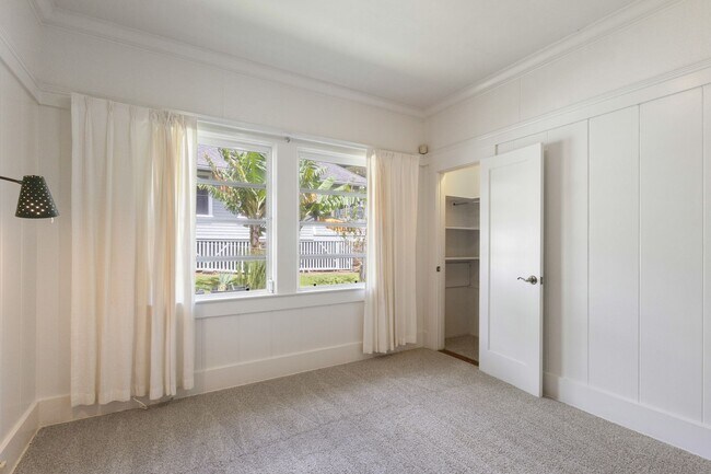 Building Photo - 2910 Nanihale Pl