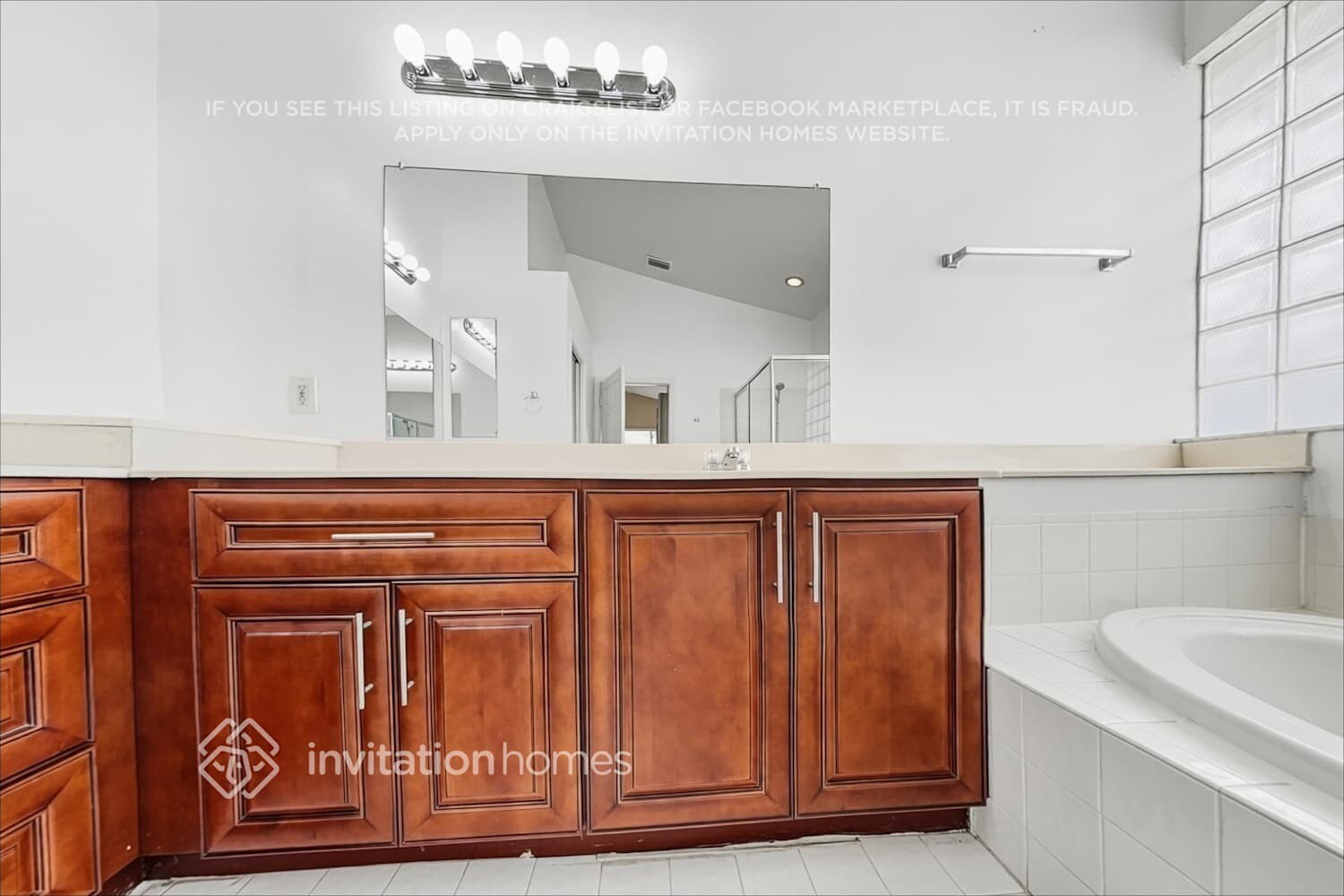 Building Photo - 7704 Thornlee Dr