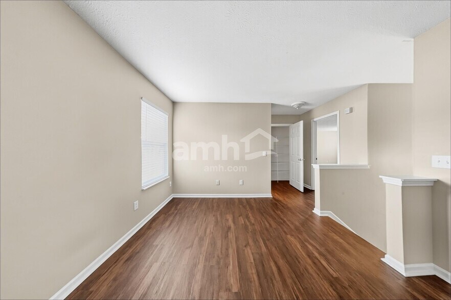 Building Photo - 6726 Aviva Way