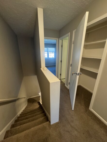 Building Photo - 365 W Illinois Ave