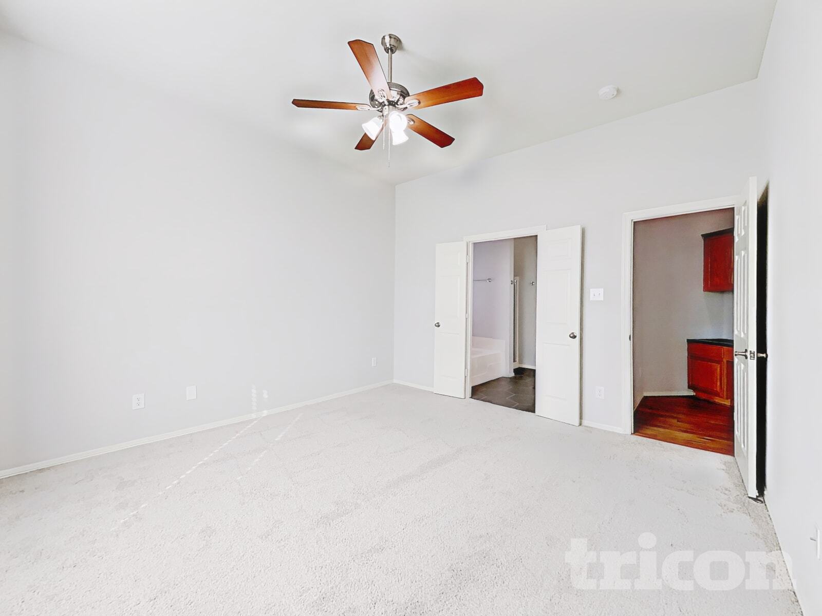 Building Photo - 2205 Highland Hills Dr