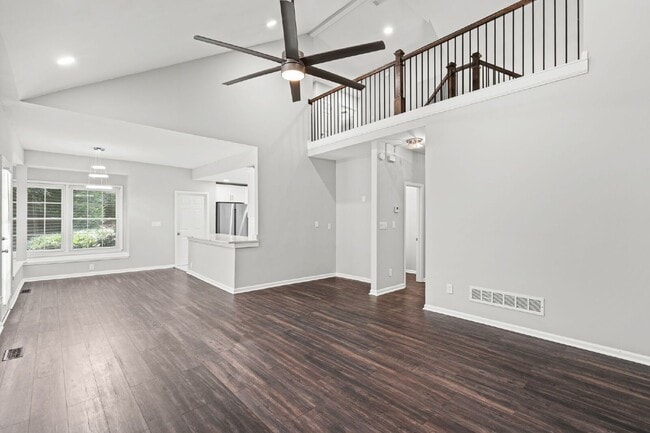 Building Photo - 11355 Vedrines Dr