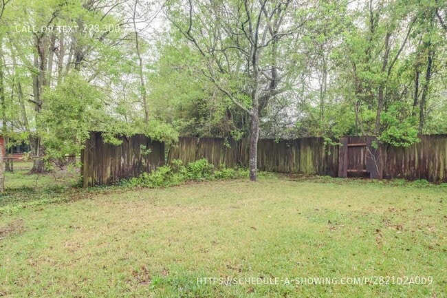 Building Photo - 647 Ridge Dr