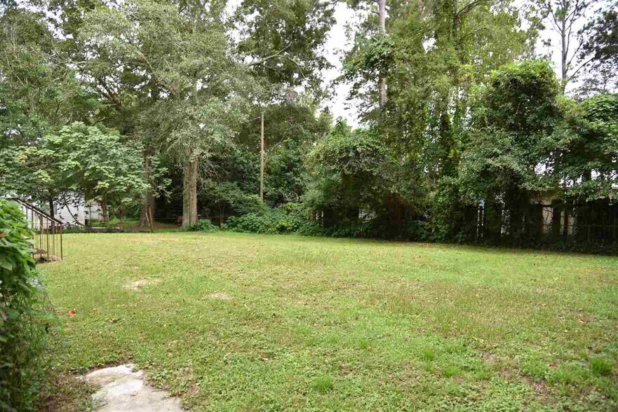 Building Photo - 518 Big Richard Rd