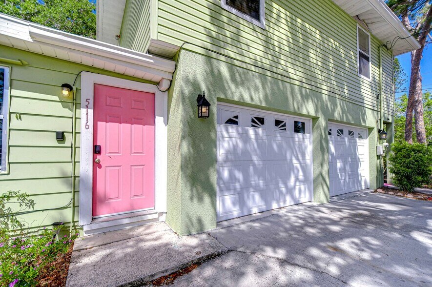 Welcome to the Blue Heron - 5114 33rd St E