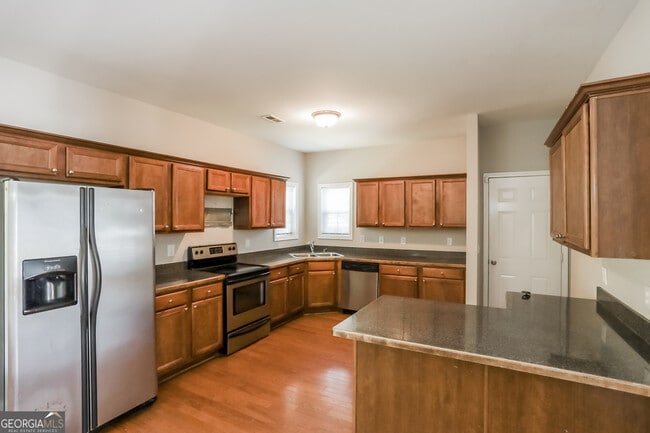 Building Photo - 1299 Vonda Ln SW