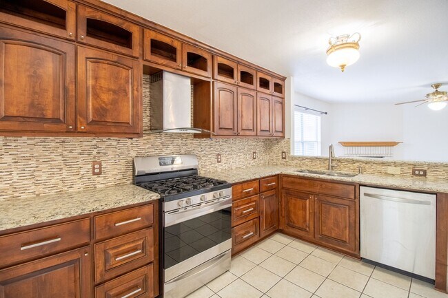 Building Photo - Gorgeous 4 bedroom, 3 bathrooms home in Pflugerville!!!