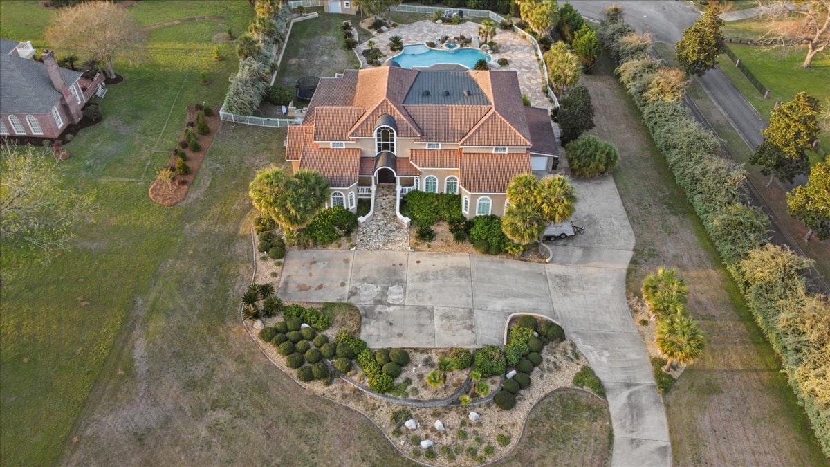 Building Photo - 200 Asphodel Dr