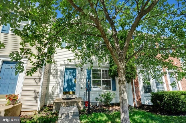 Building Photo - 8628 Ellesmere Way