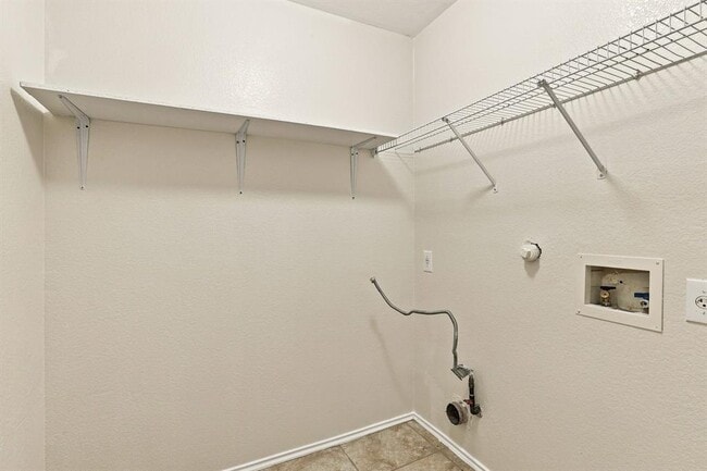 Building Photo - 338 Oxford Dr