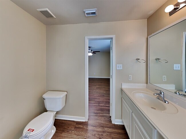 Building Photo - 28926 Village Creek Loop