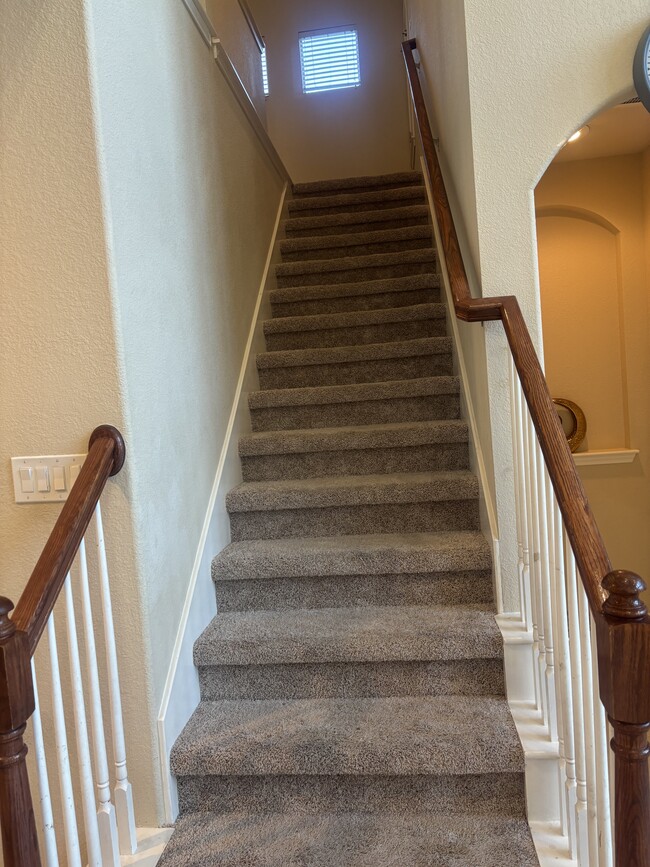 Building Photo - 917 Cavalry Ride Trail